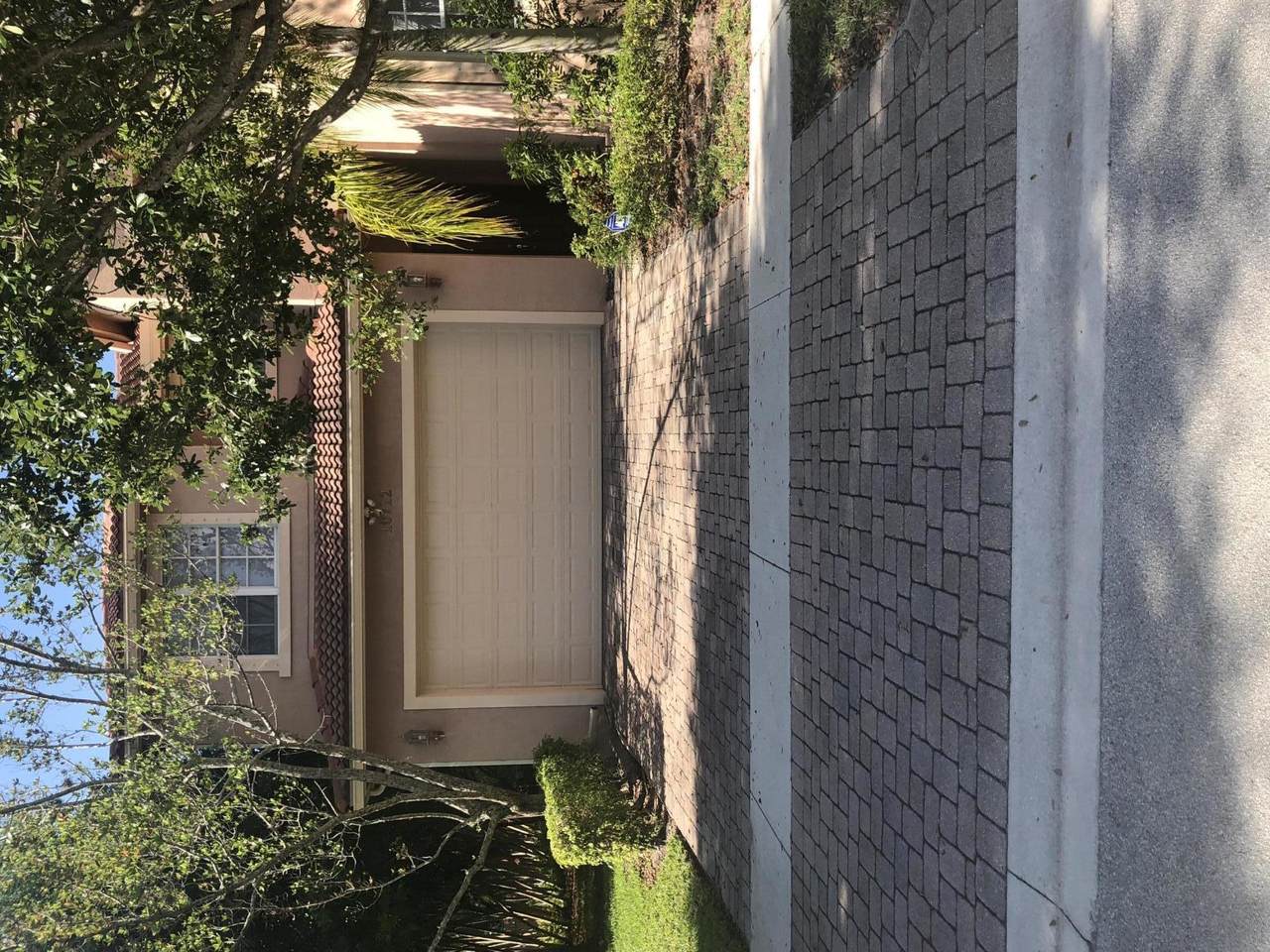 10712 Lake Wynds Court - Photo 1