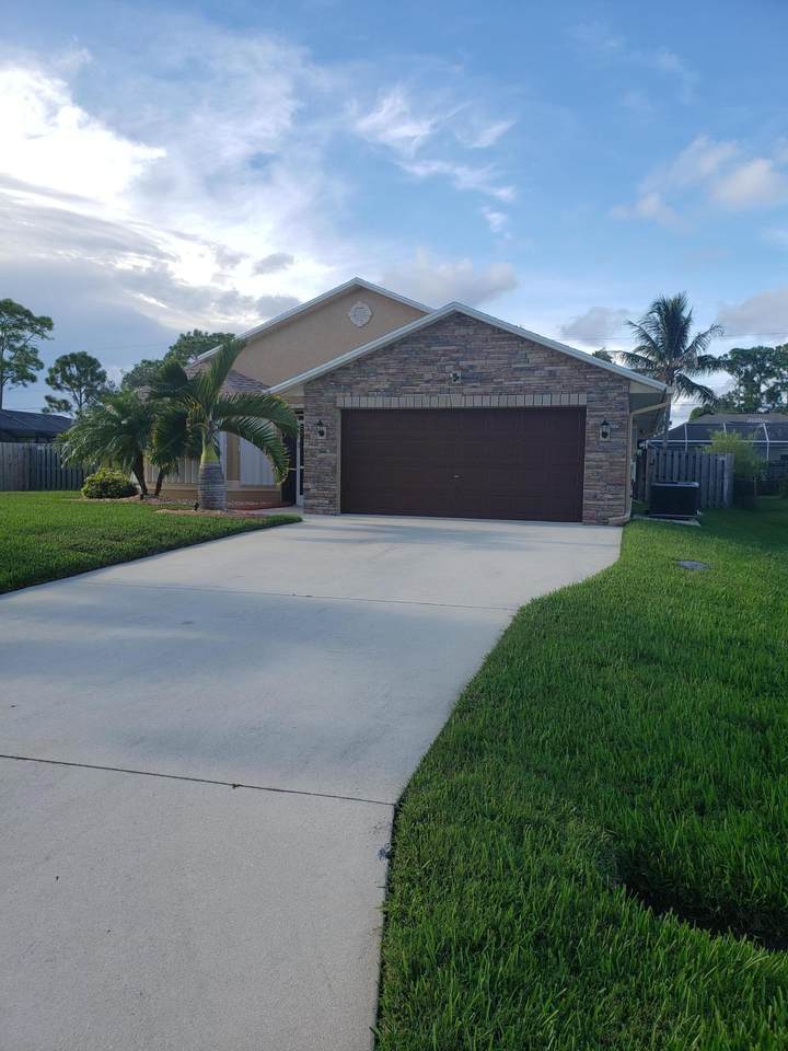 637 Sweetbay Avenue - Photo 1