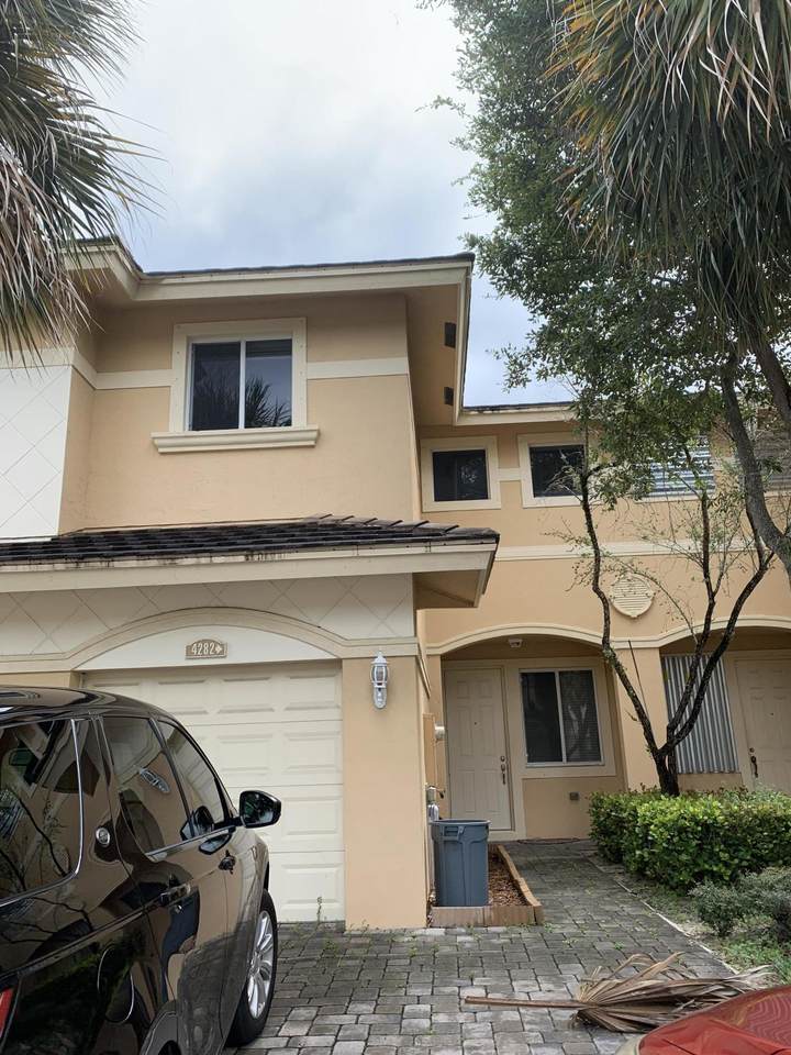 4282 Berkshire Wharf Drive - Photo 1