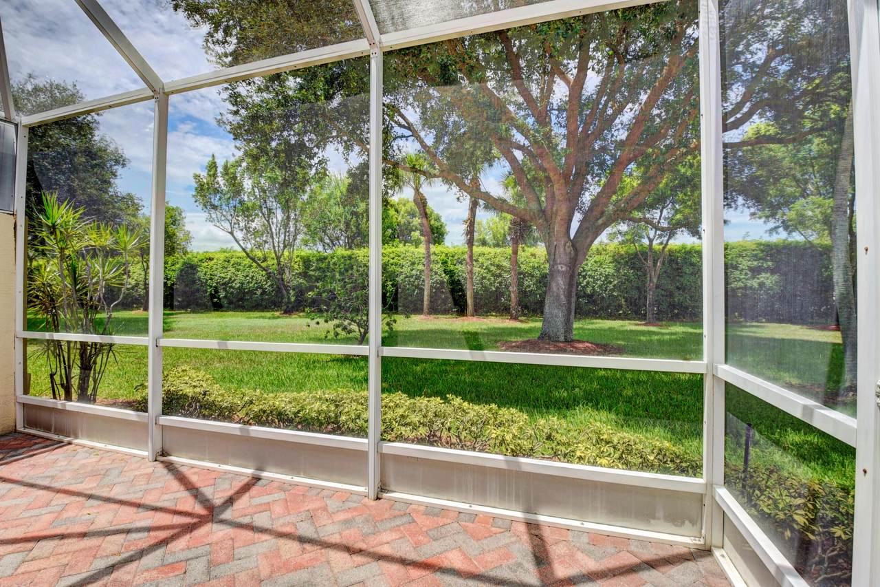 5807 Grand Harbour Circle - Photo 1