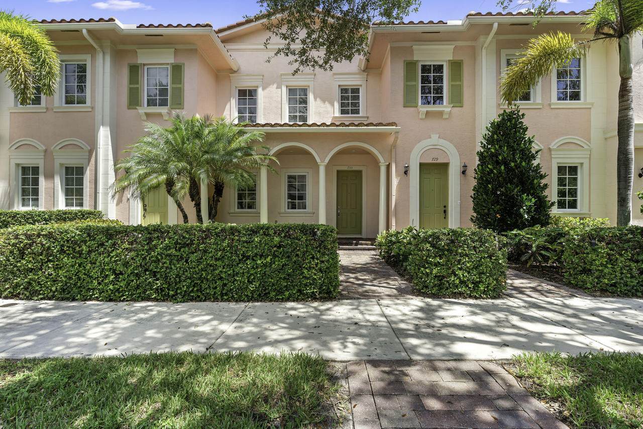 733 Dakota Drive - Photo 1