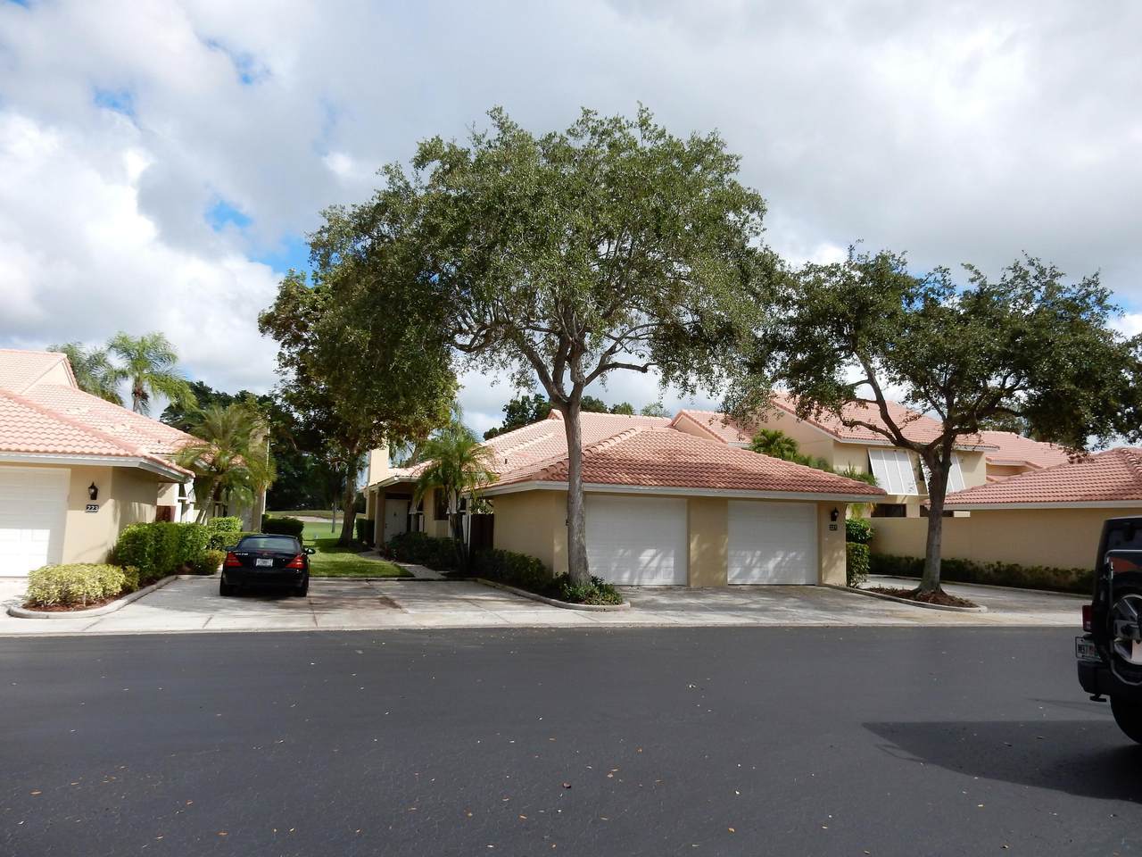 225 Old Meadow Way - Photo 1