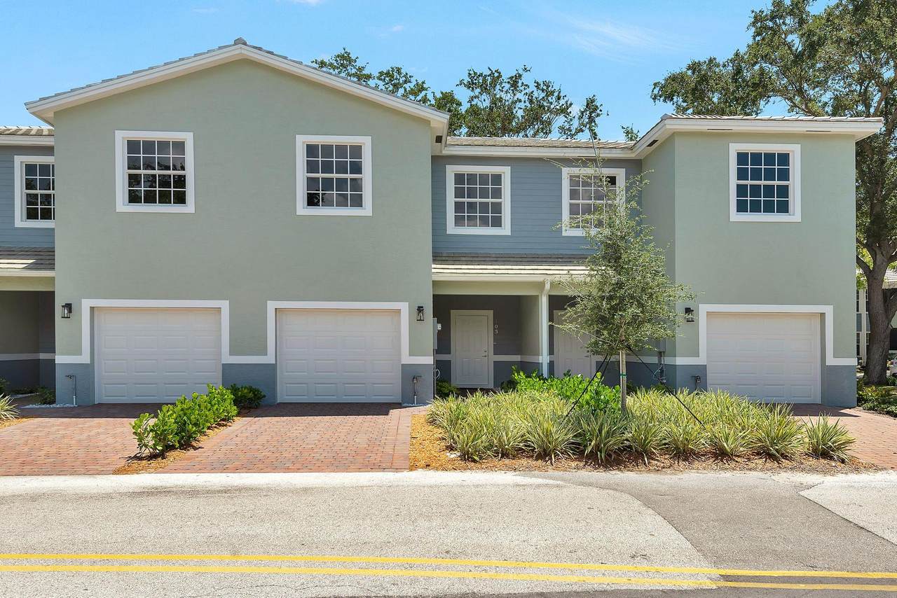 1030 Crystal Way - Photo 1