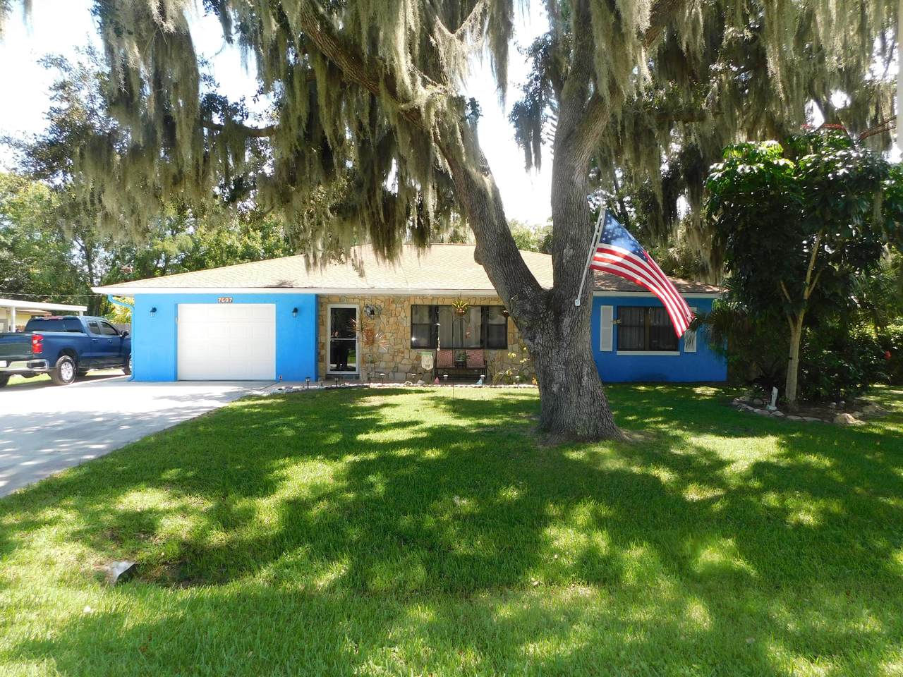 7607 Ocala Avenue - Photo 1