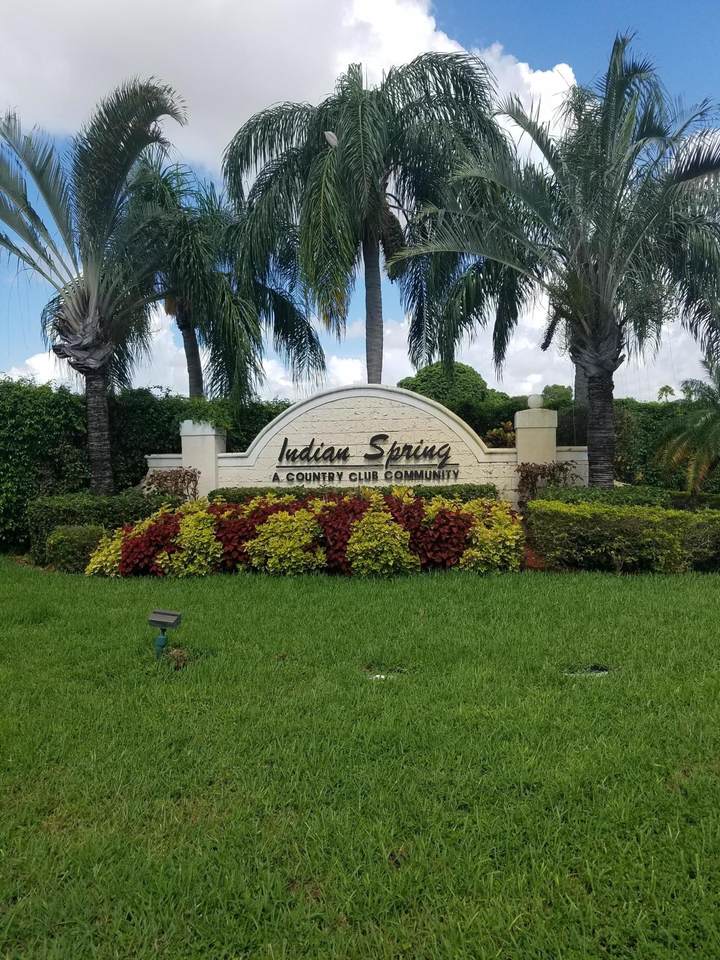 5785 Fairway Park Court - Photo 1