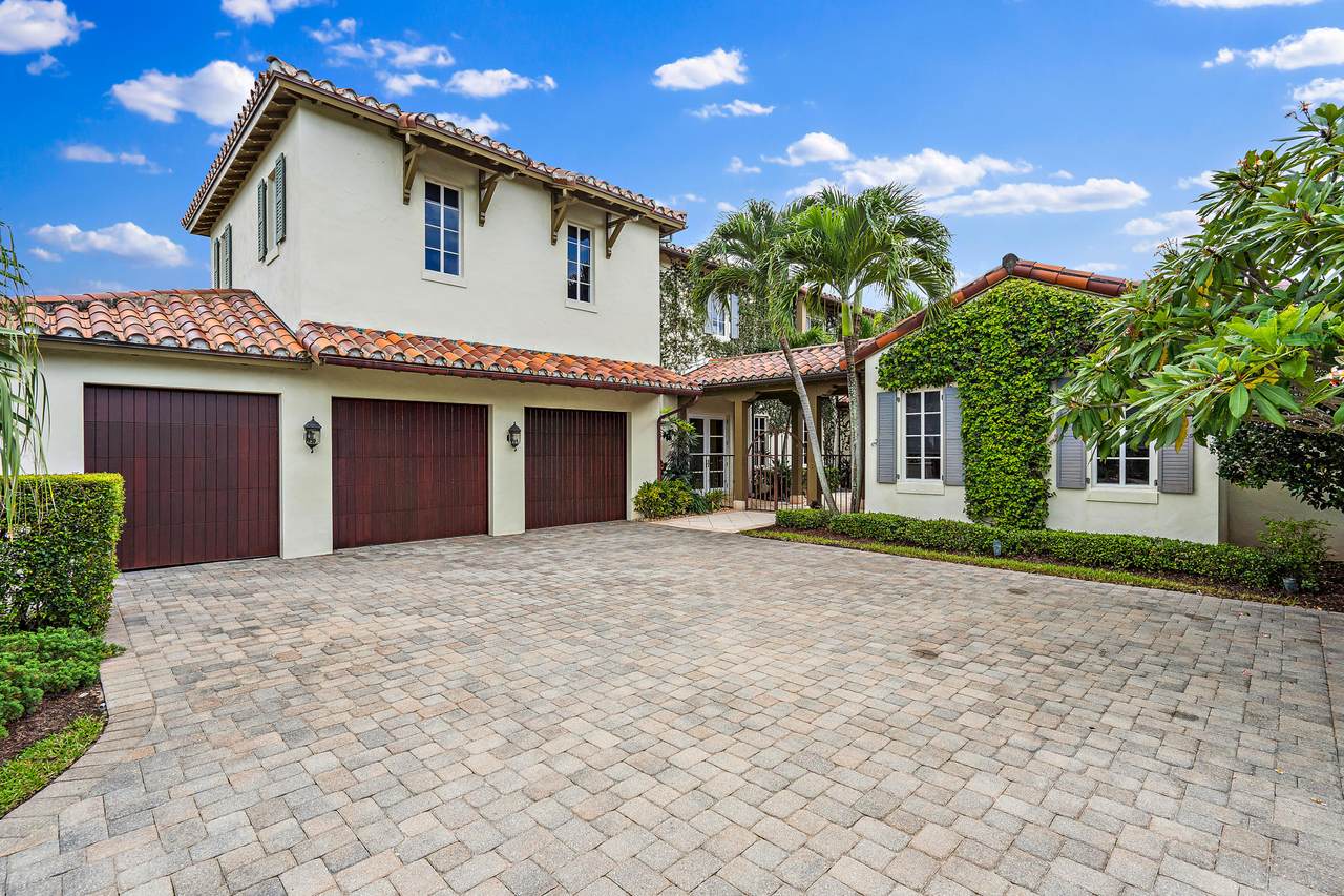 426 Red Hawk Drive - Photo 1