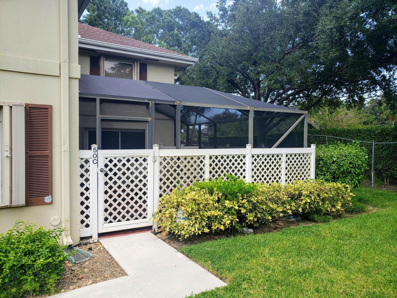 50 Essex Court - Photo 1