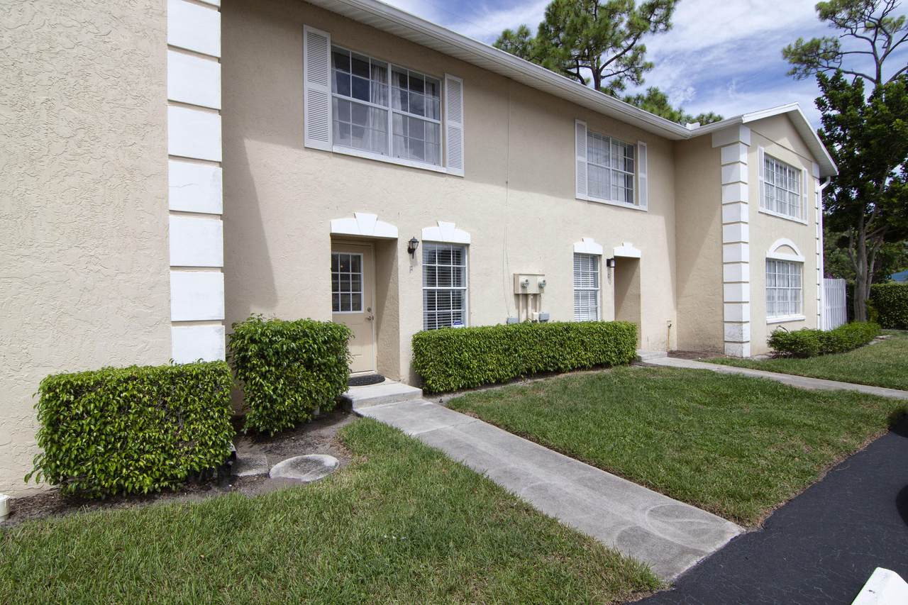 211 Foxtail Drive - Photo 1