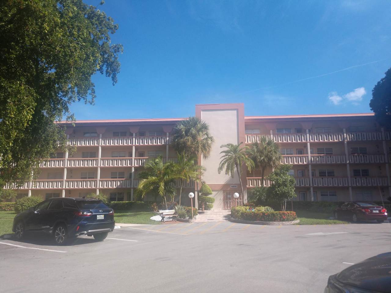 2803 Victoria Way - Photo 1