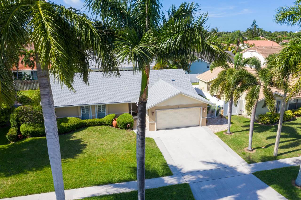 397 Sandalwood Lane - Photo 1