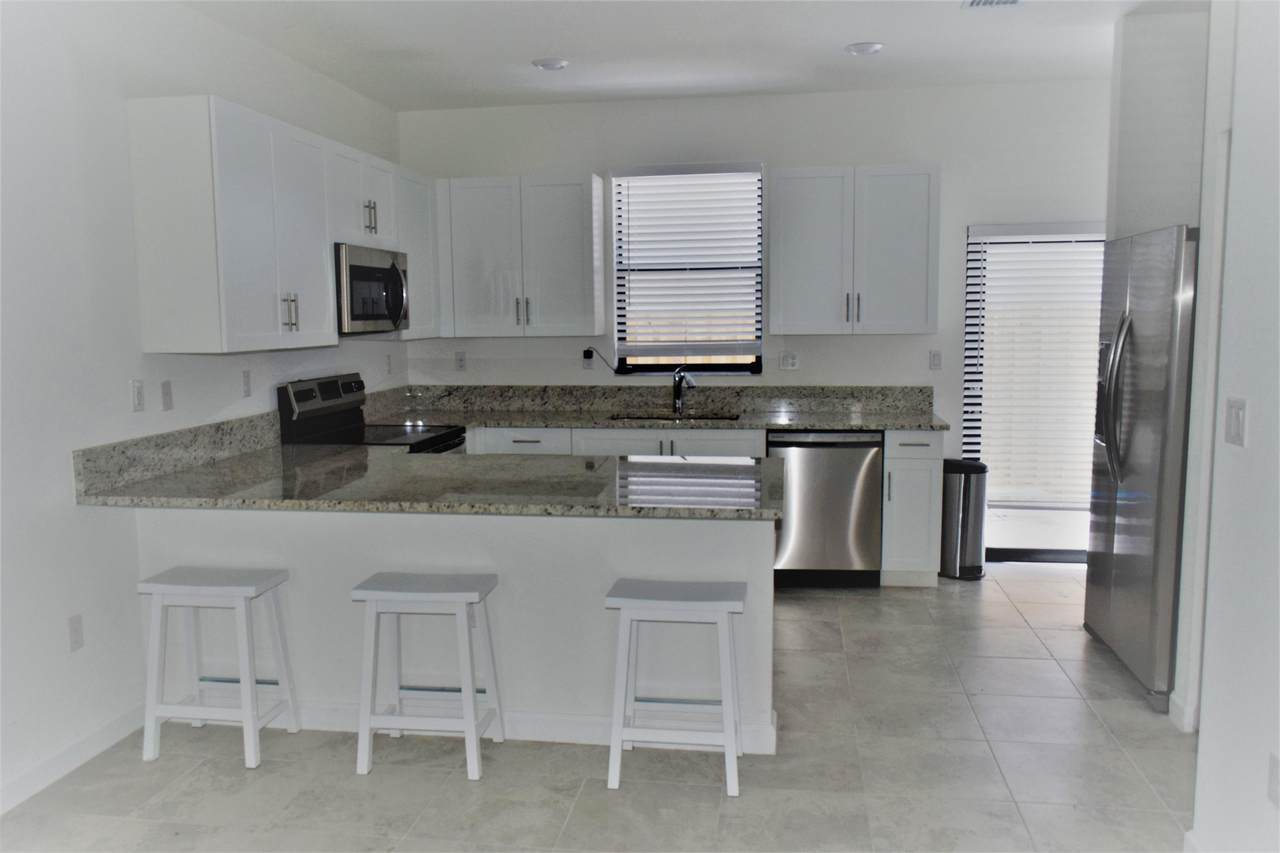 1634 28th Street - Photo 1