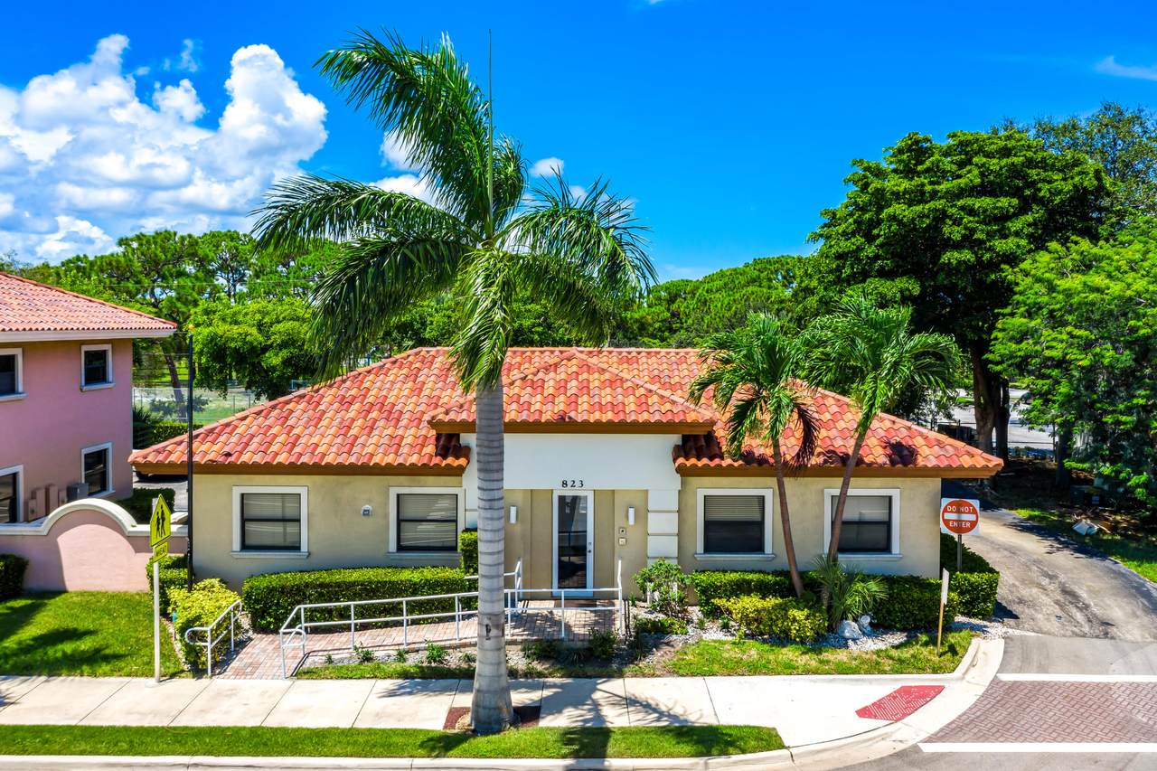 823 Hillsboro Boulevard - Photo 1