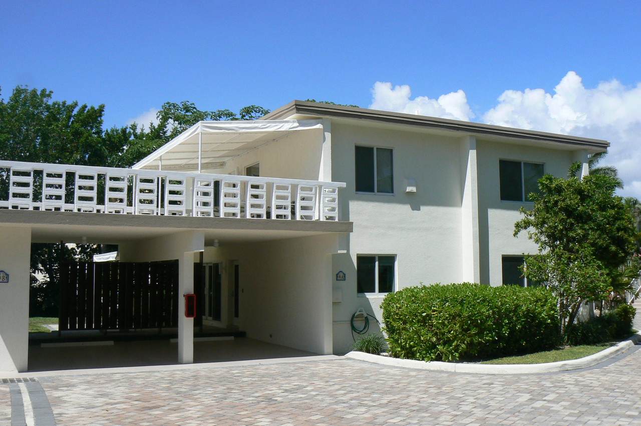 1202 Hillsboro Mile - Photo 1