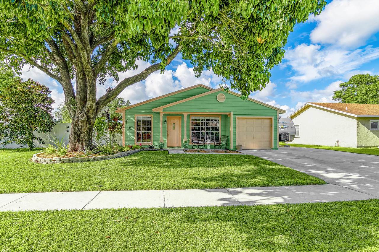 10589 Summertime Lane - Photo 1