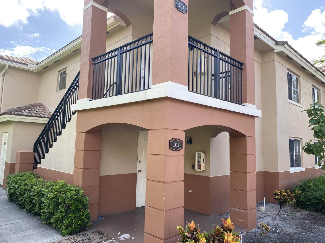 3481 Briar Bay Boulevard - Photo 1