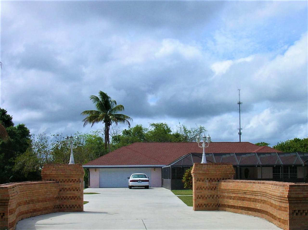 5015 Buchanan Drive - Photo 1