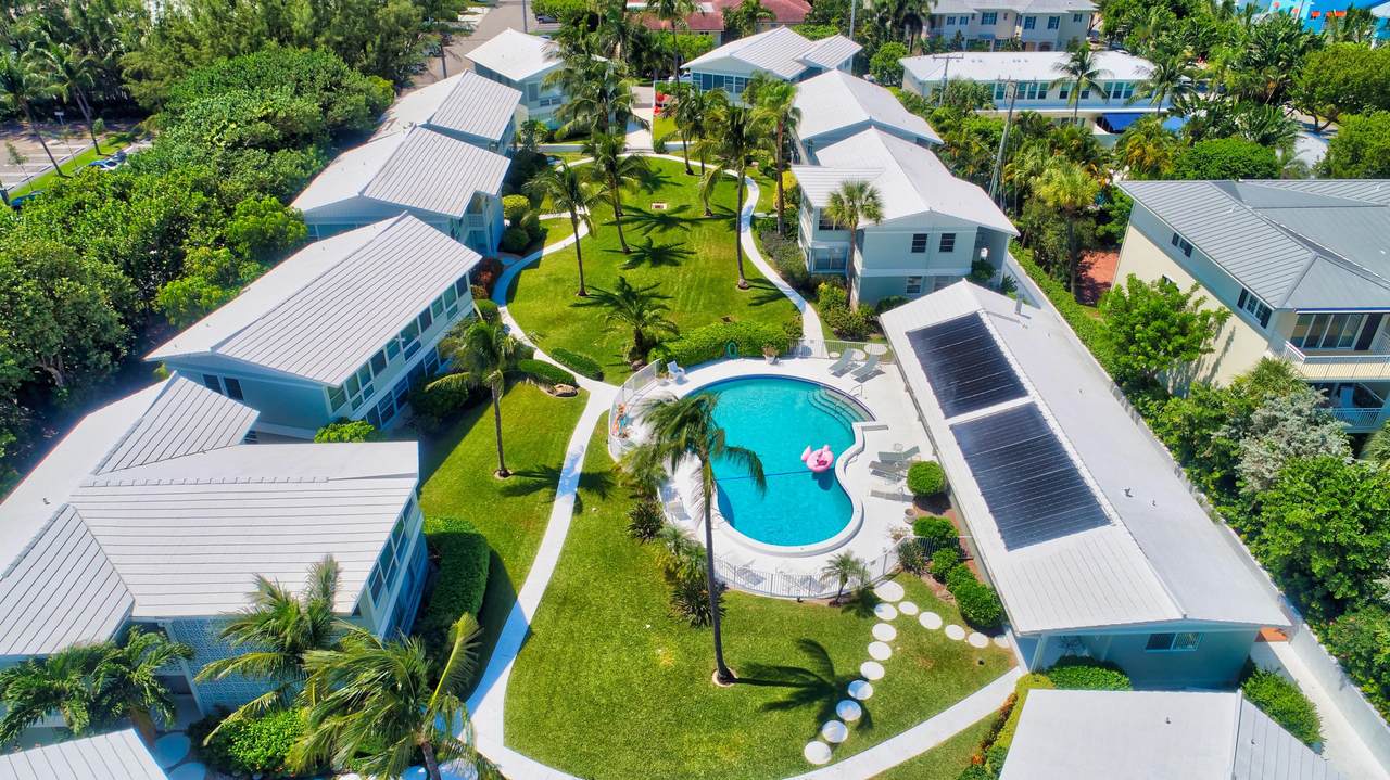 320 Ocean Boulevard - Photo 1