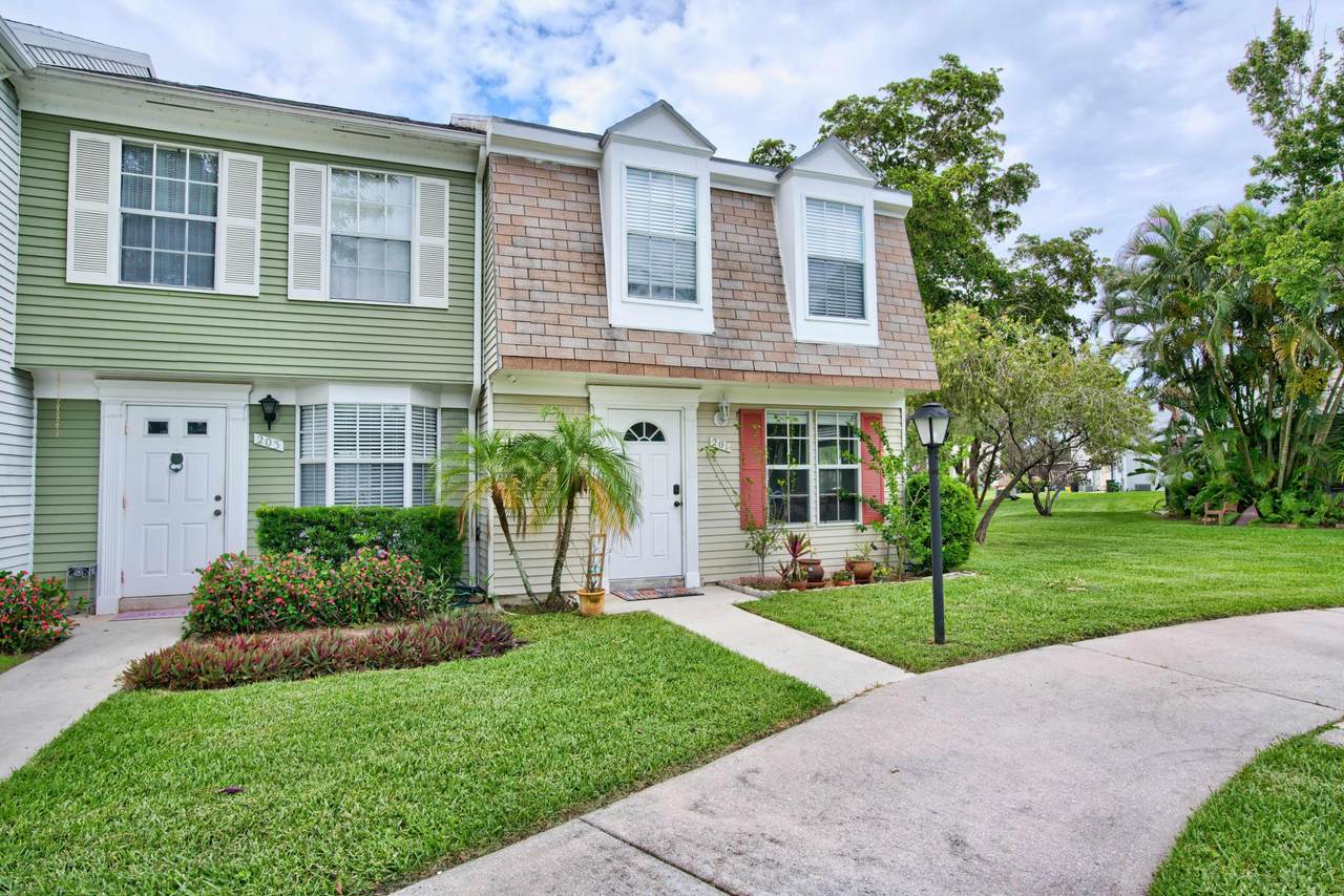 201 Georgian Park Drive - Photo 1