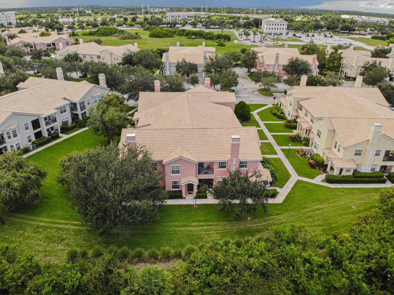 132 Peacock Boulevard - Photo 1