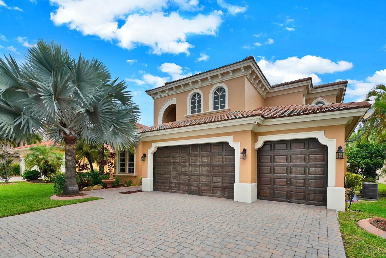 544 Edgebrook Lane - Photo 1
