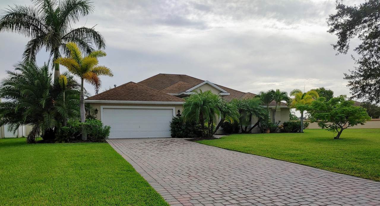 940 Southlakes Way - Photo 1