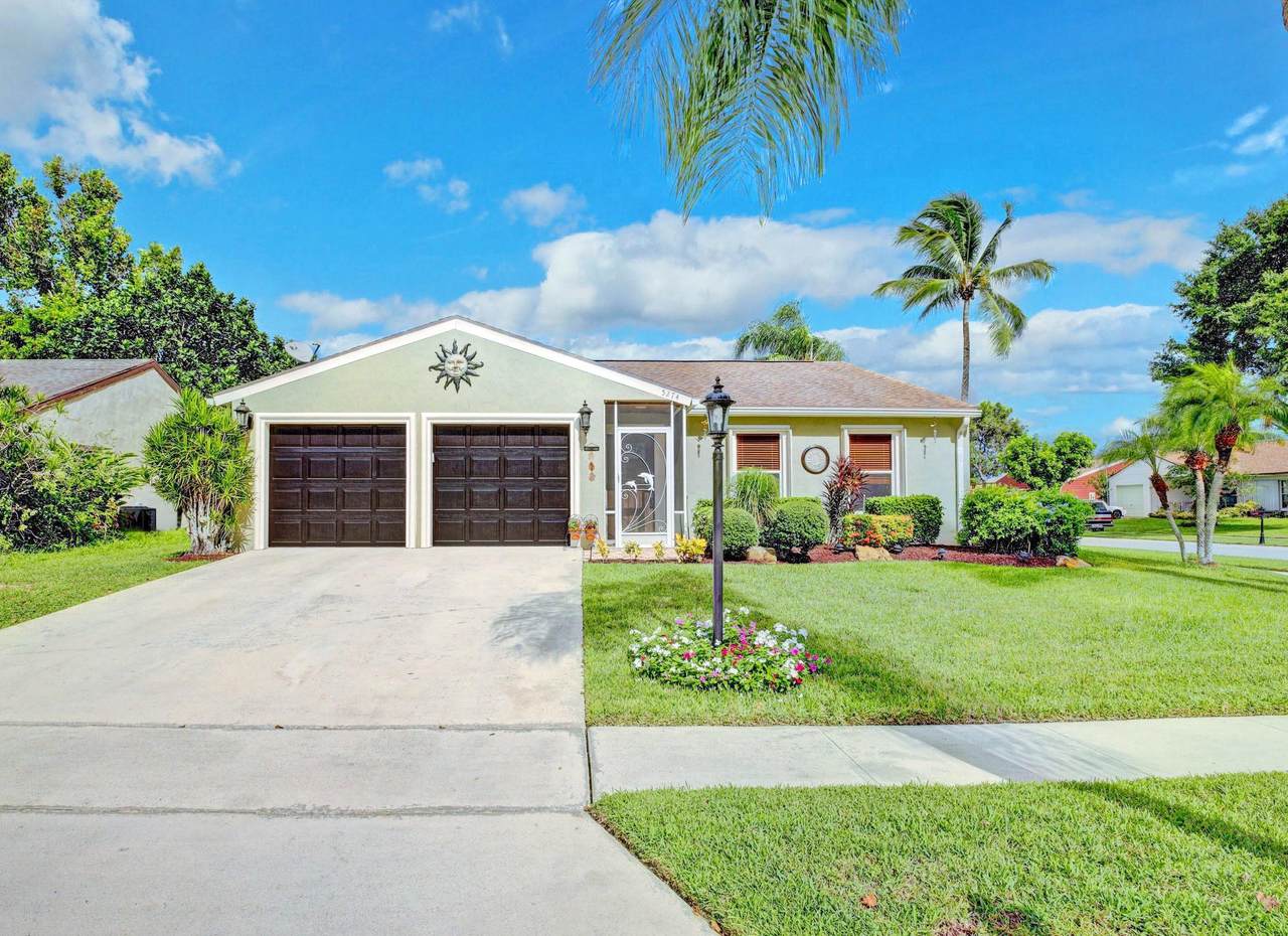 5274 Edgewood Drive - Photo 1