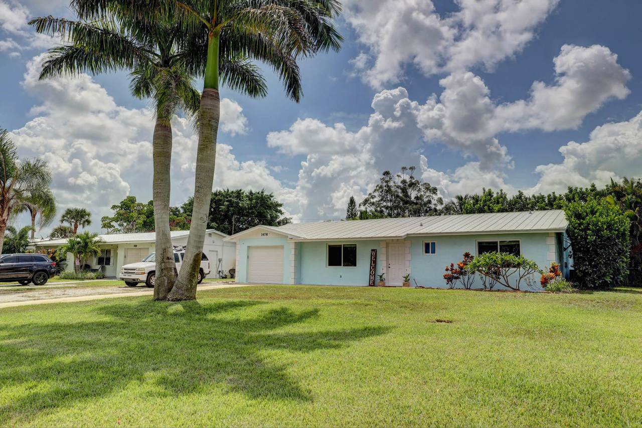 1478 Andrews Street - Photo 1