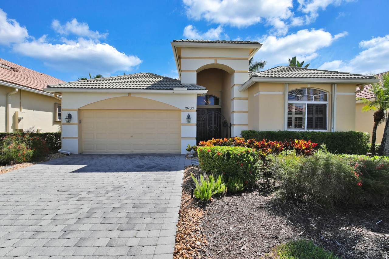 10732 Grande Boulevard - Photo 1