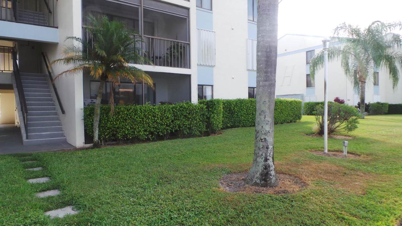 1109 Green Pine Boulevard - Photo 1