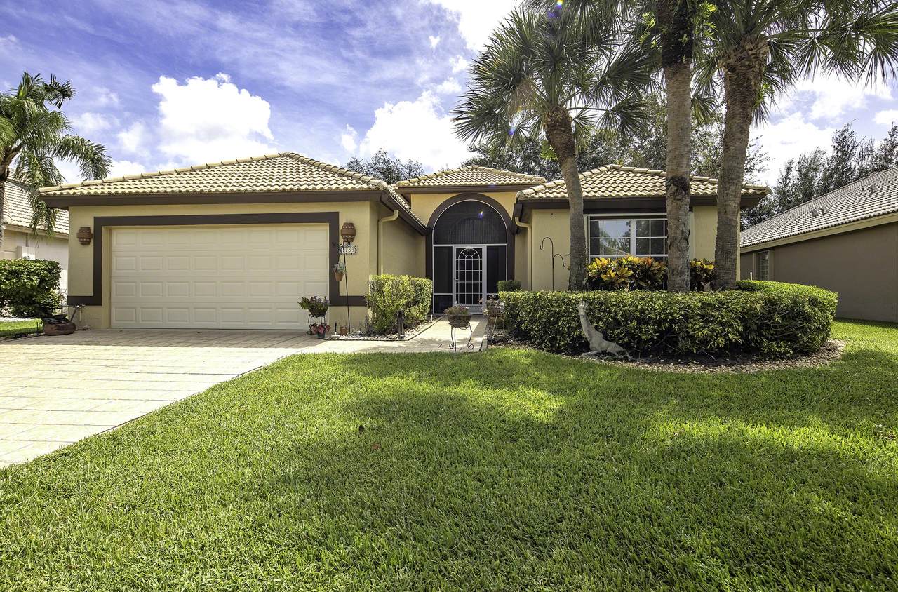 2753 Pointe Circle - Photo 1