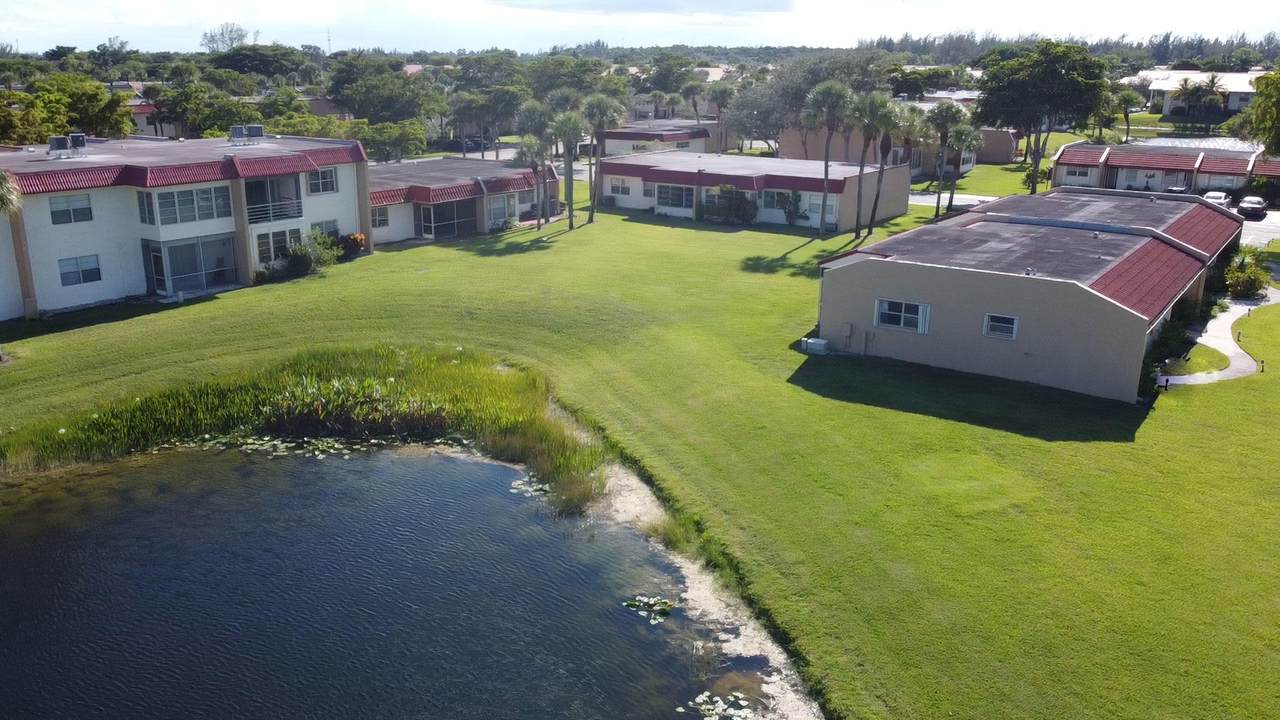 306 Lake Evelyn Drive - Photo 1