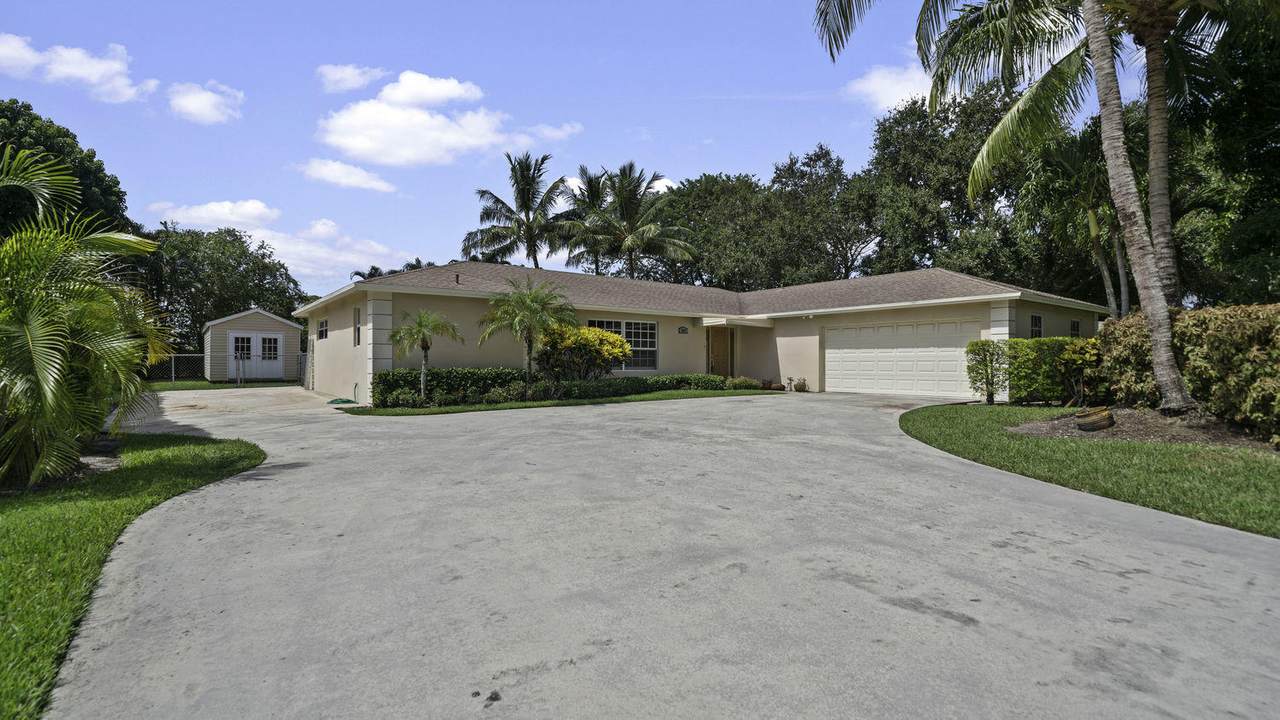 4626 Spruce Lane - Photo 1