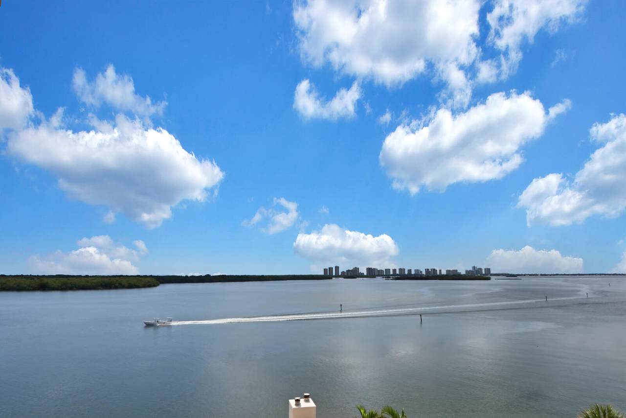100 Lakeshore Drive - Photo 1
