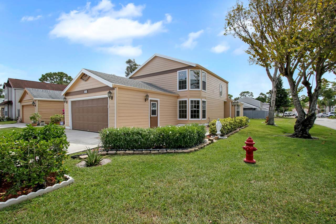 1285 Strawberry Lane - Photo 1