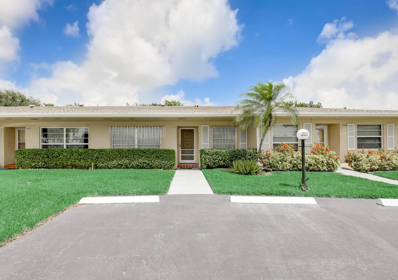 20834 Vinesta Circle - Photo 1