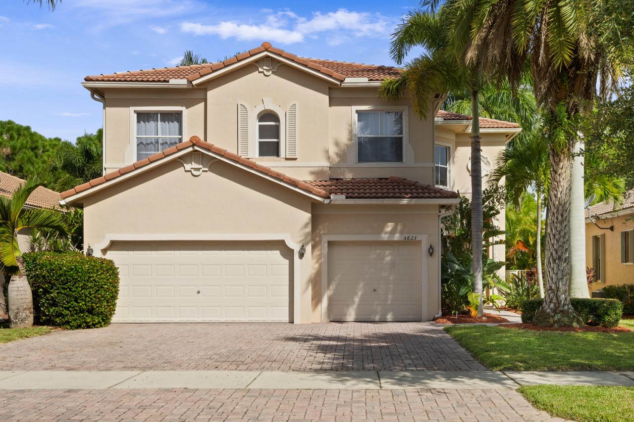 5623 Sunberry Circle - Photo 1