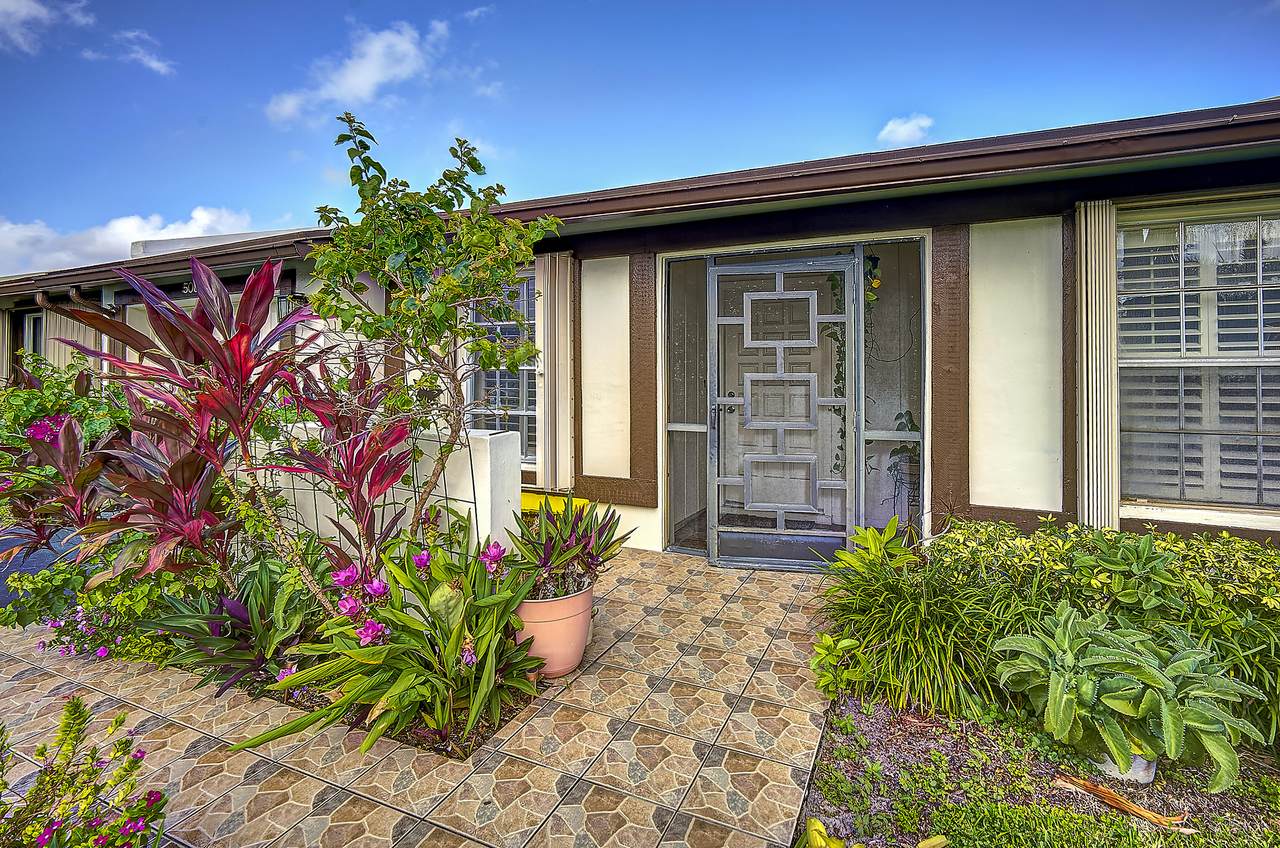 5061 Forsythia Street - Photo 1