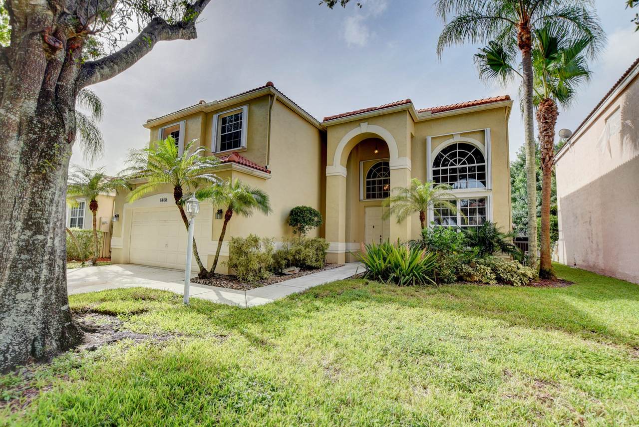 6468 78 Place - Photo 1