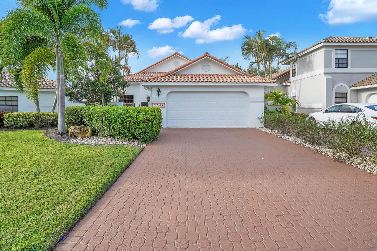 5101 Via De Amalfi Drive - Photo 1