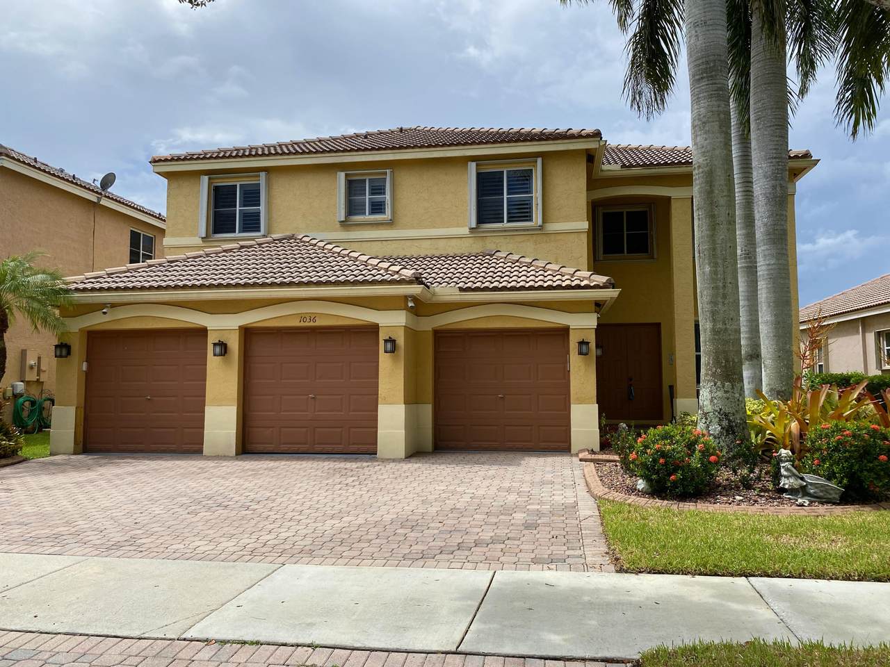 1036 Sunflower Circle - Photo 1