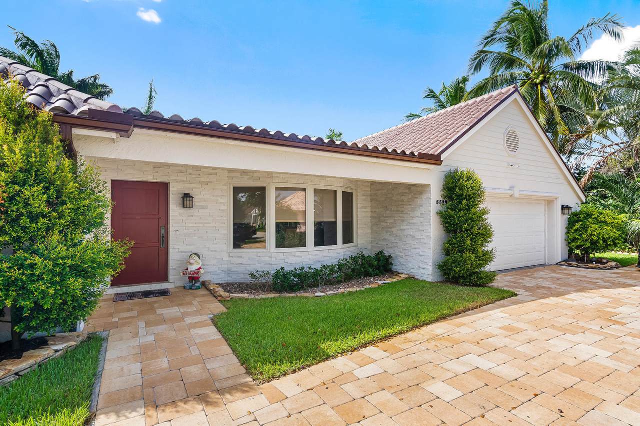 5529 Bayview Drive - Photo 1