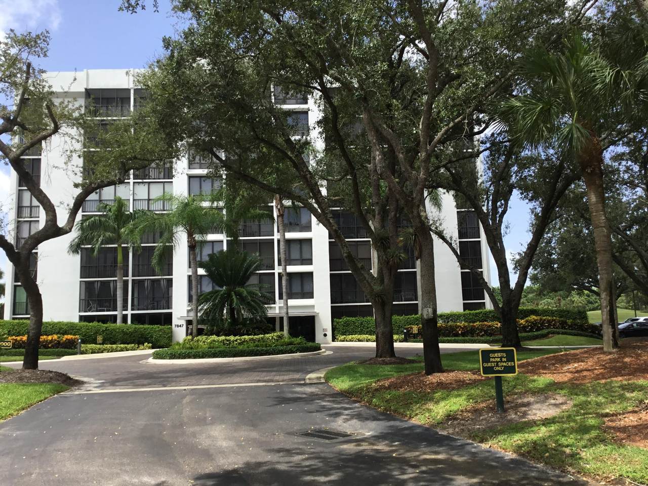 7847 Lakeside Boulevard - Photo 1