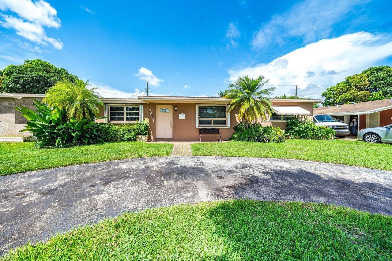 7661 Plantation Boulevard - Photo 1