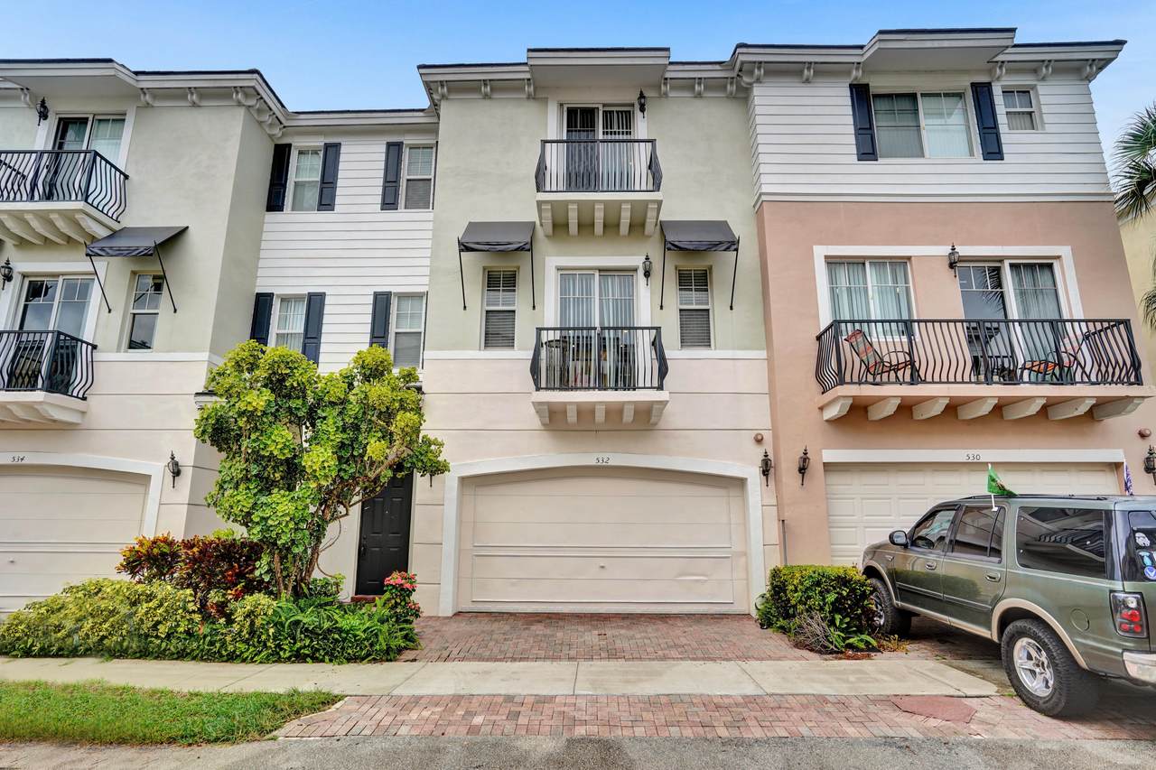 532 39th Circle - Photo 1