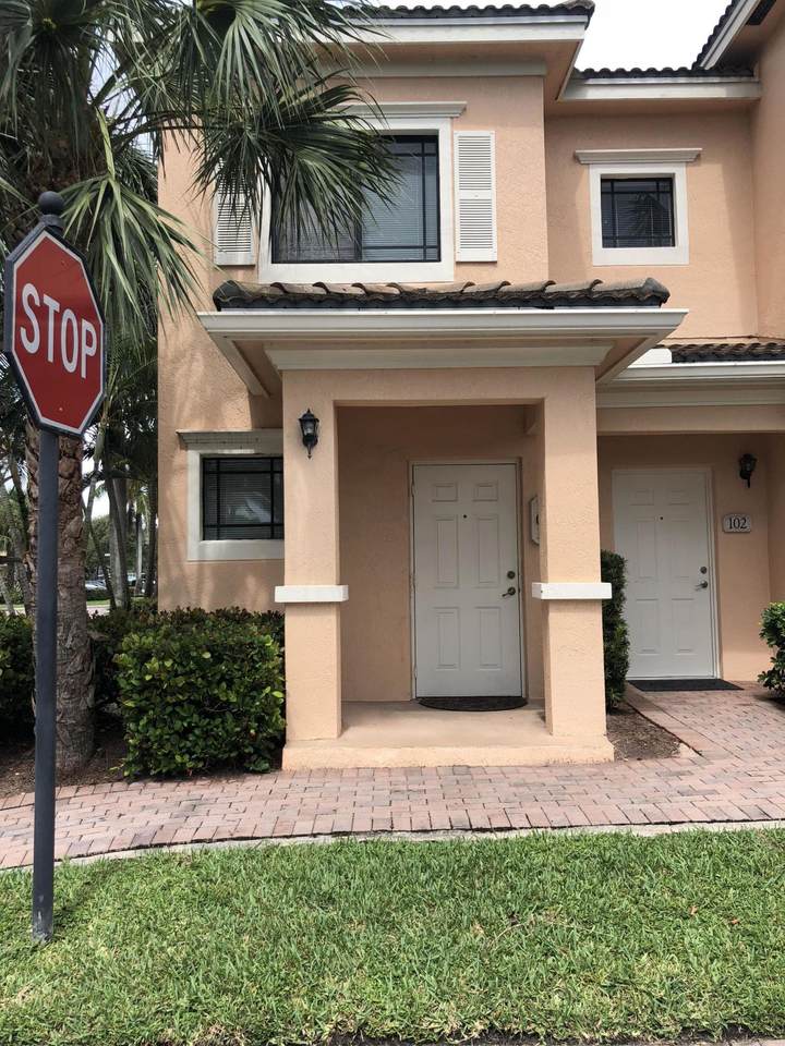 2808 Amalei Drive - Photo 1