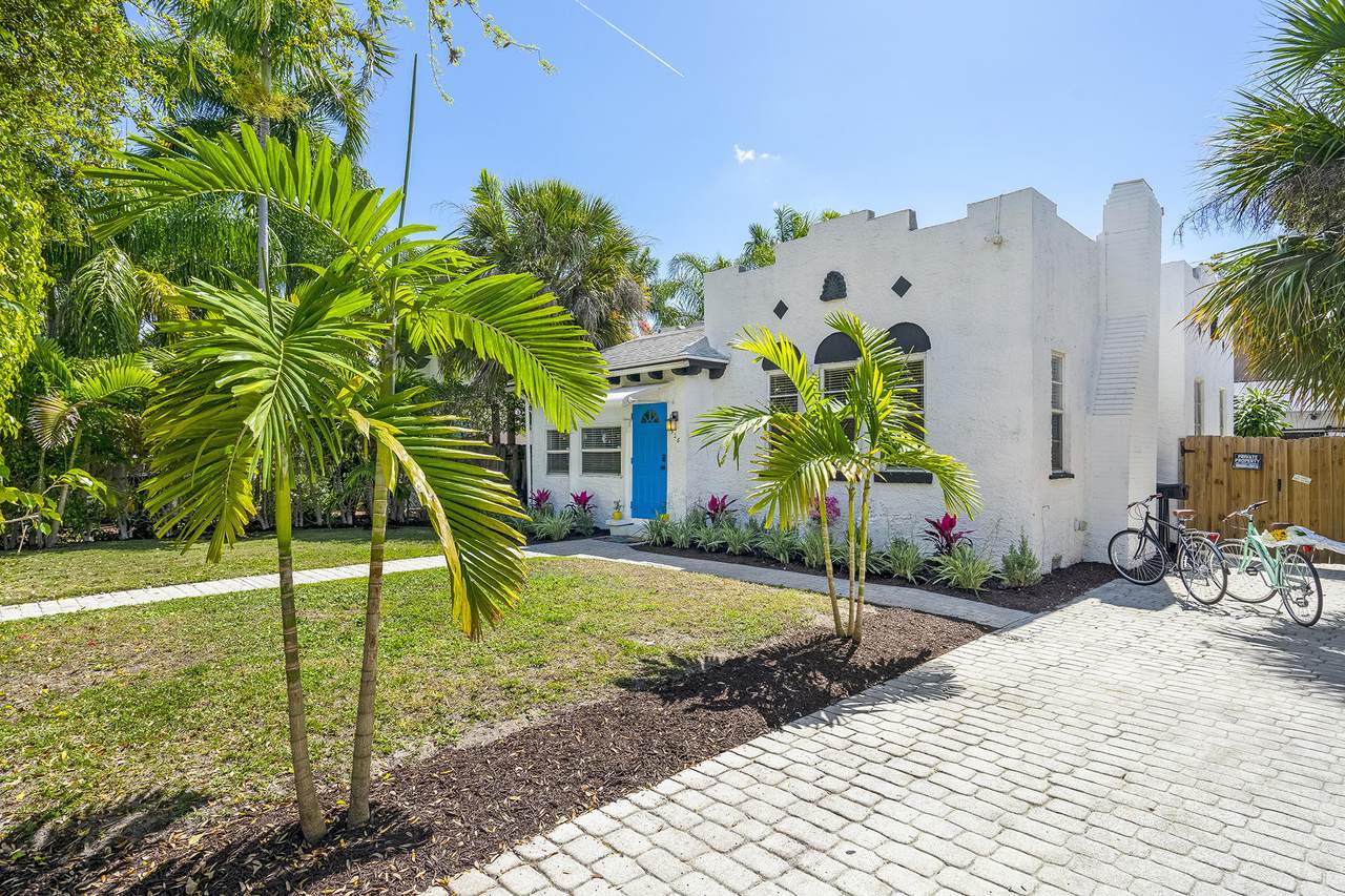 326 Barcelona Road - Photo 1