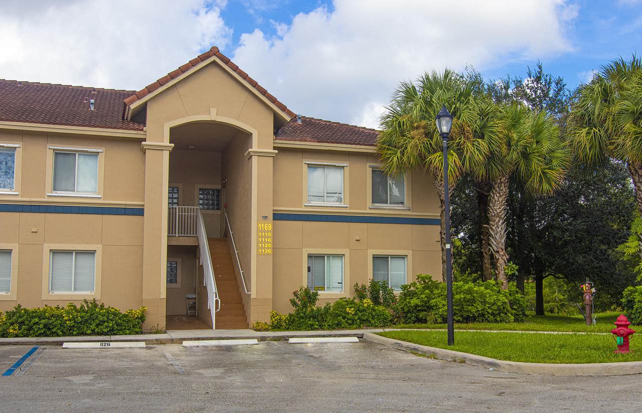 1169 Golden Lakes Boulevard - Photo 1