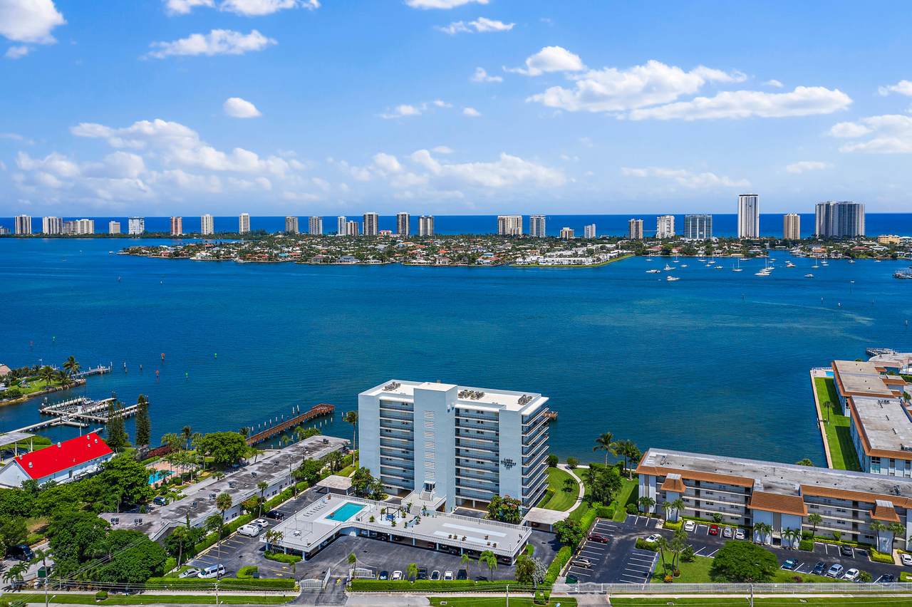 3040 Lake Shore Drive - Photo 1