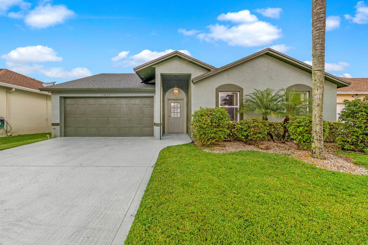 1063 Salmon Isle - Photo 1