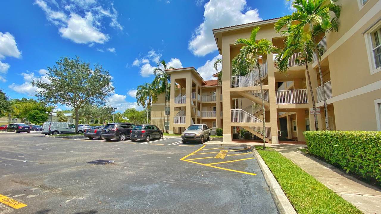 2941 Riverside Drive - Photo 1
